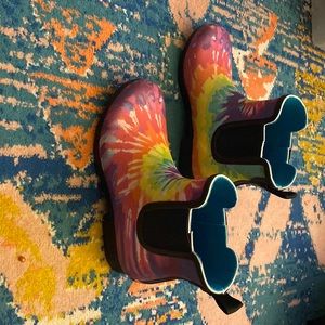 Tie-Dye Rainboots